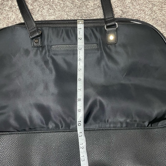 Thirty-One Weekender Bag - Picture 7 of 8